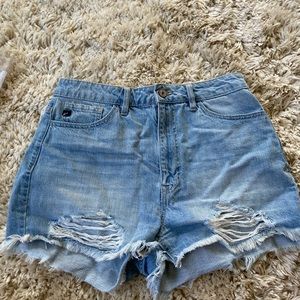High waisted denim washed shorts